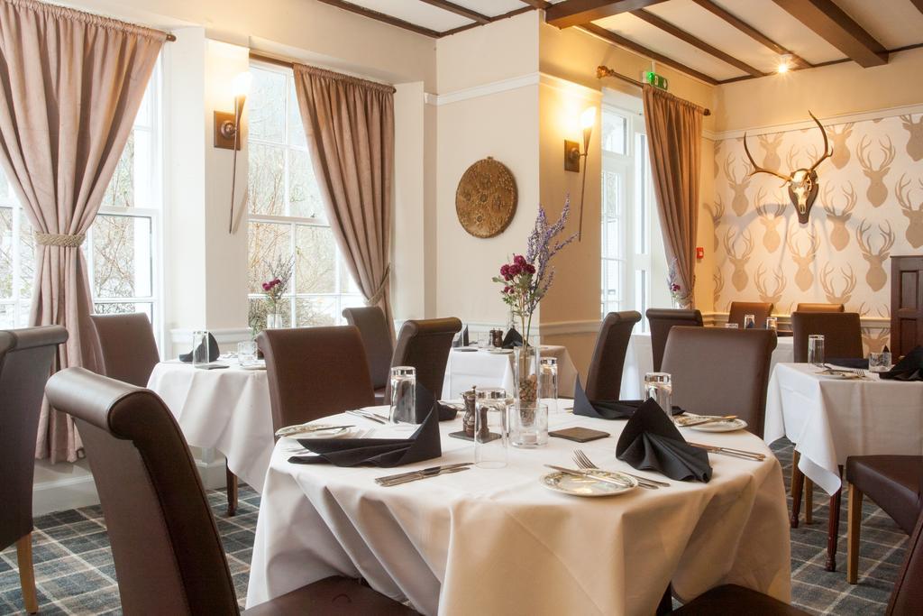 Glenmoriston Arms Hotel 인버모리스톤 외부 사진