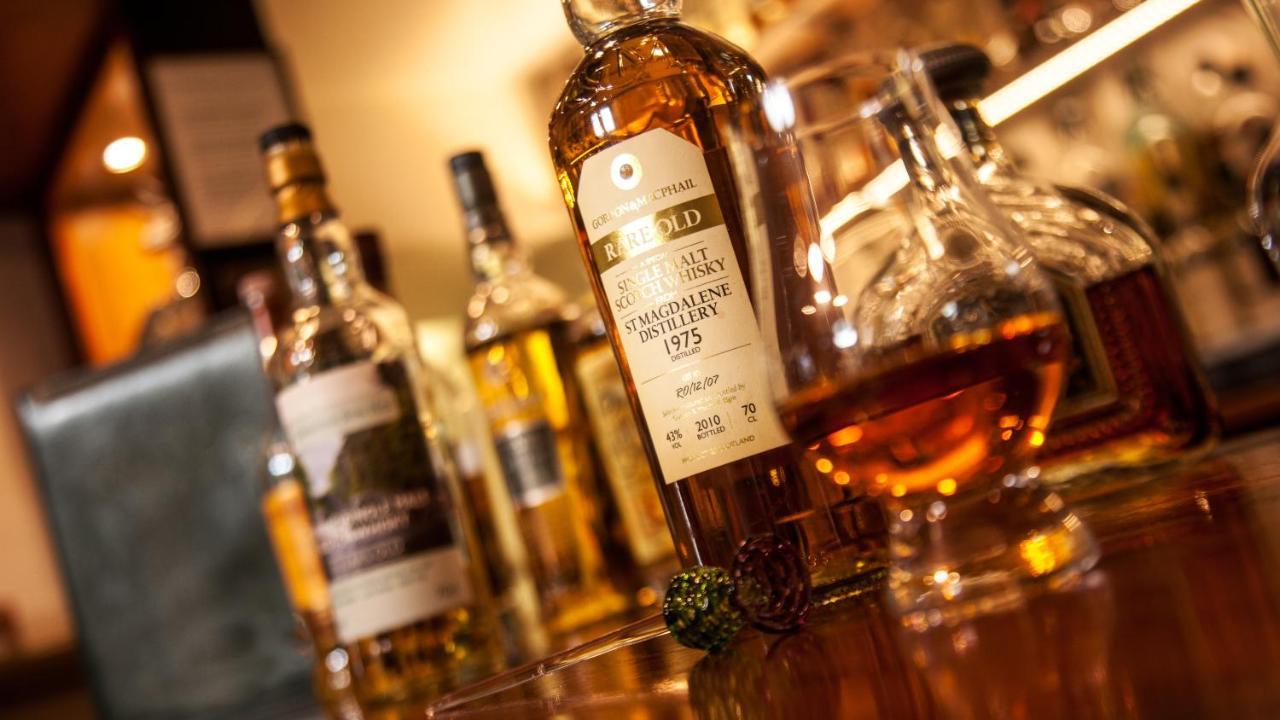 Glenmoriston Arms Hotel 인버모리스톤 외부 사진