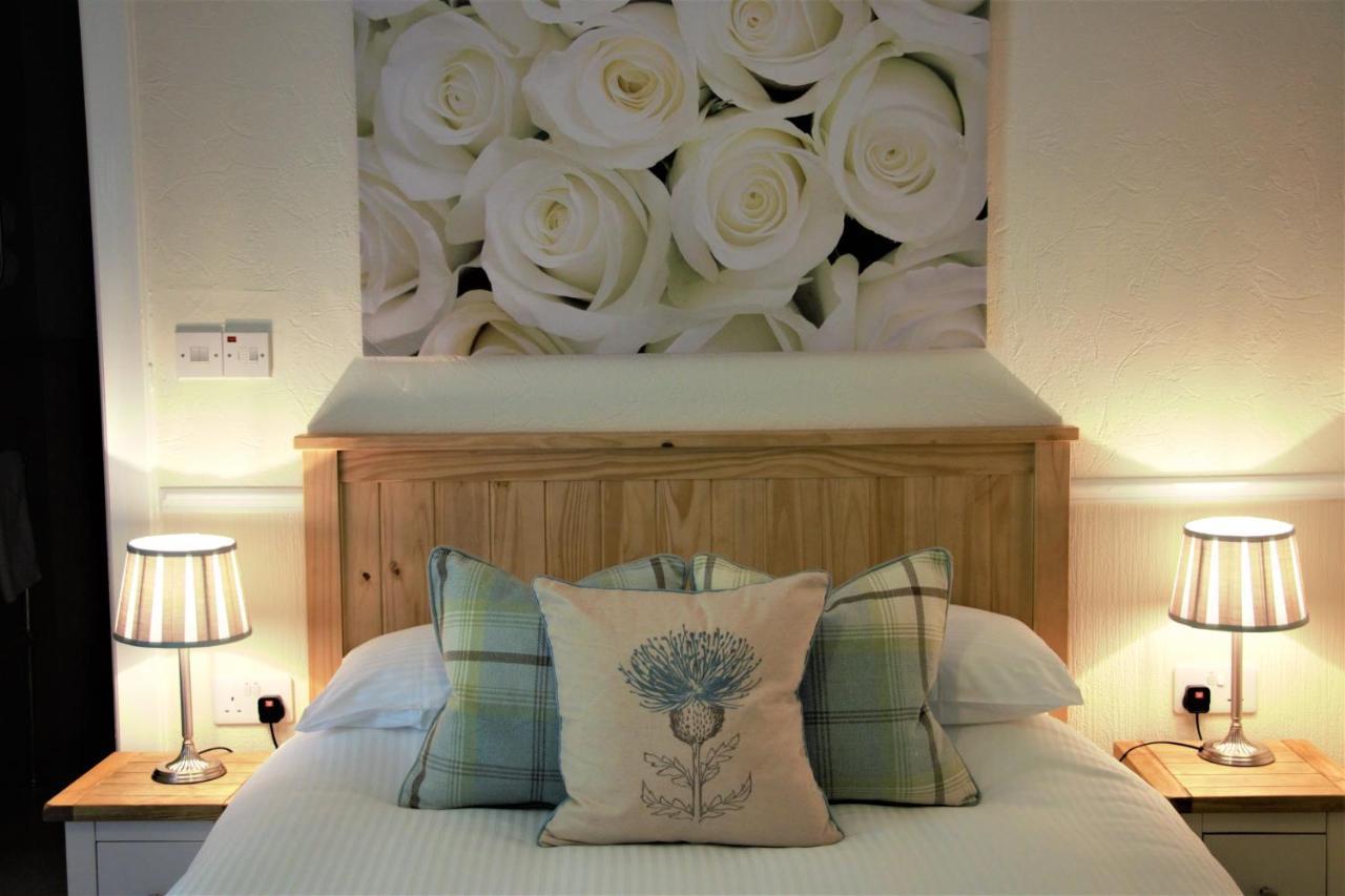 Glenmoriston Arms Hotel 인버모리스톤 외부 사진